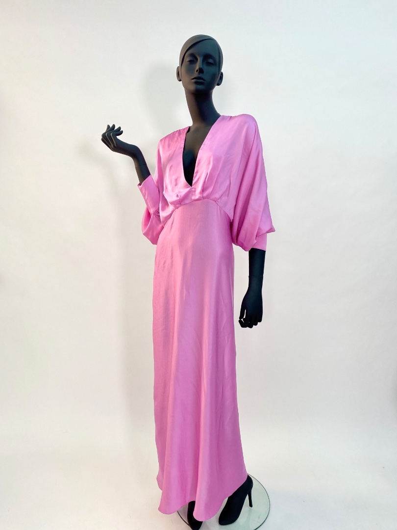 Вечернее платье из розового шелка