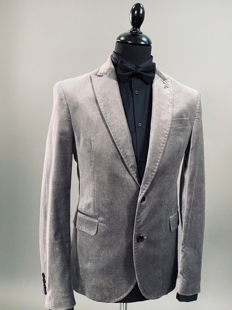 Пиджак из светло-серого бархата