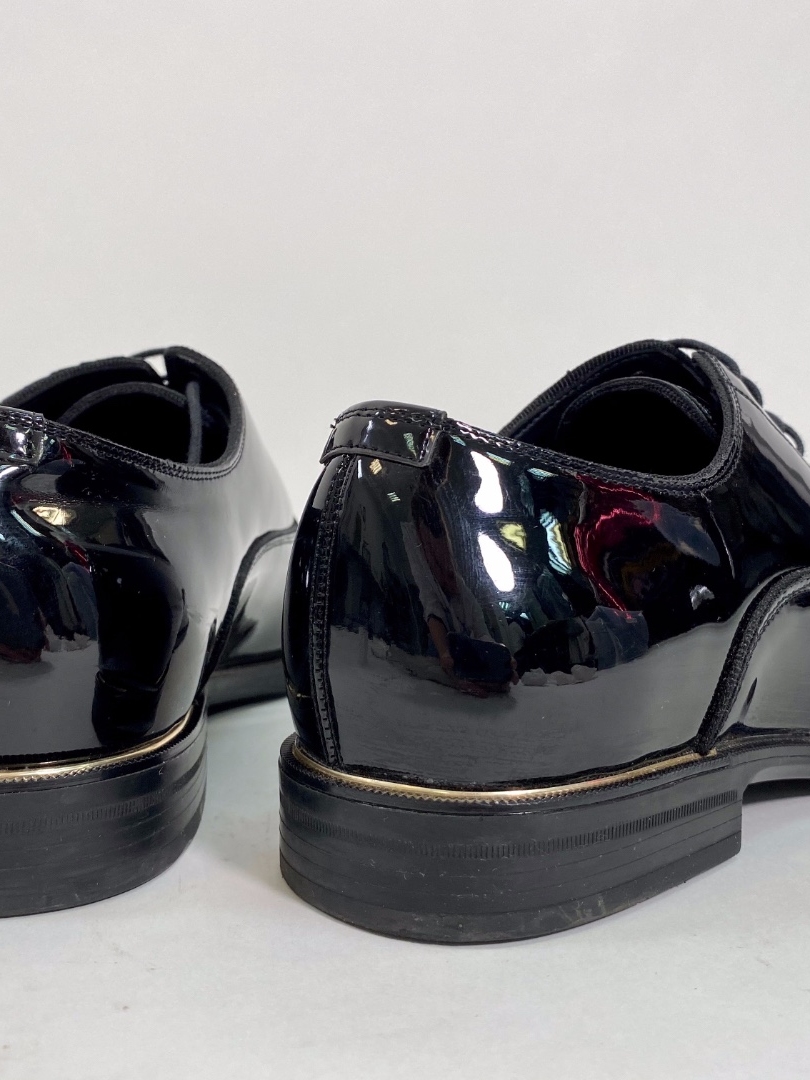 Черные лакированные туфли мужские