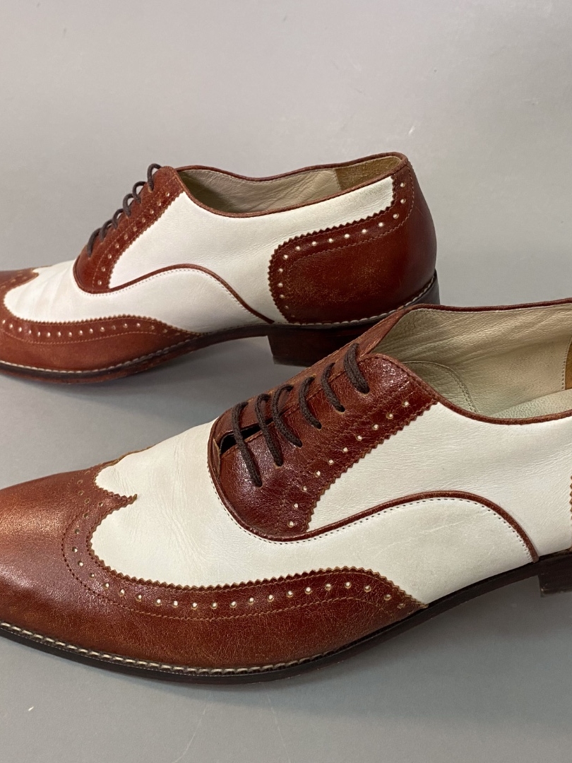 Комбинированные мужские туфли бело-коричневые