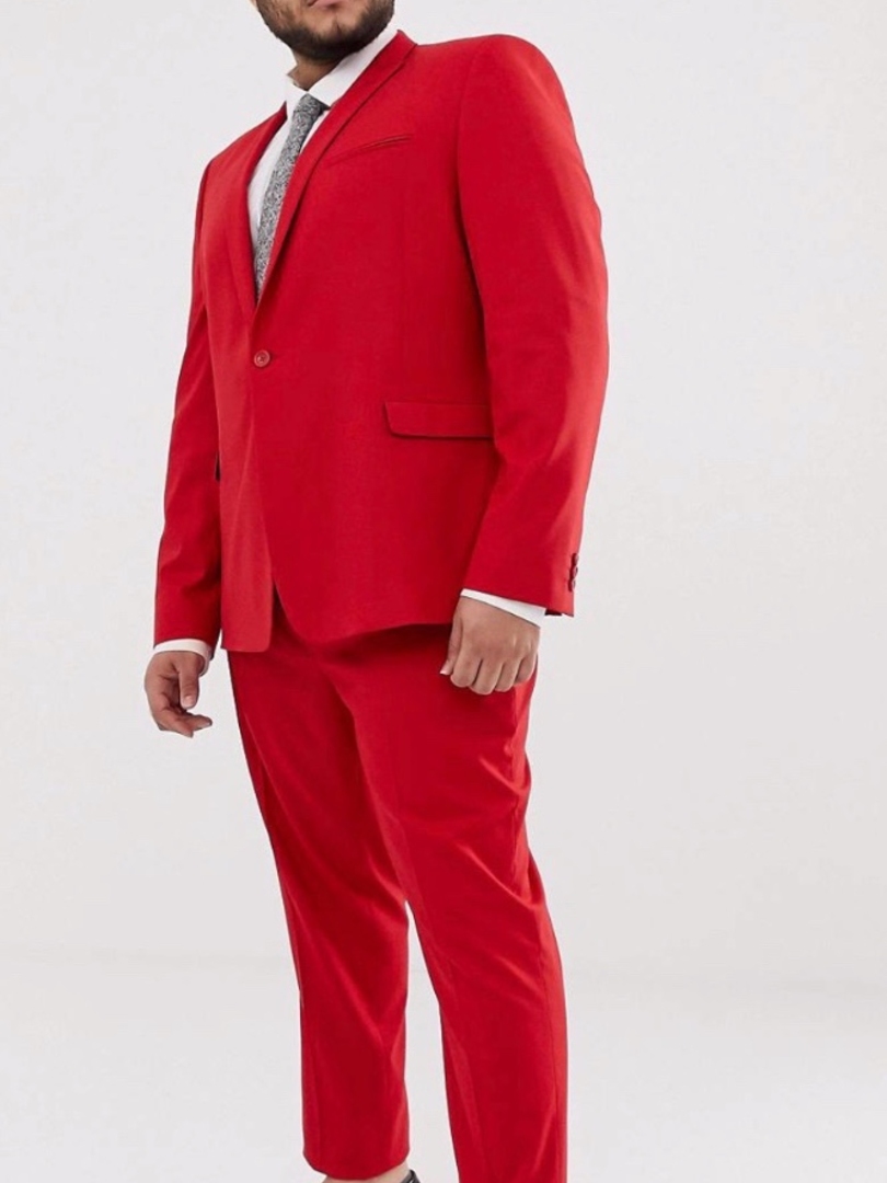 Красный мужской костюм большого размера