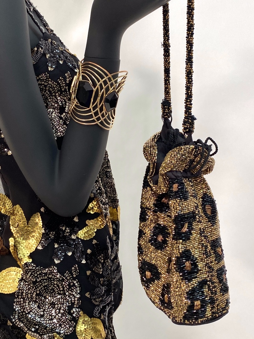 Леопардовая золотая сумочка со стеклярусом
