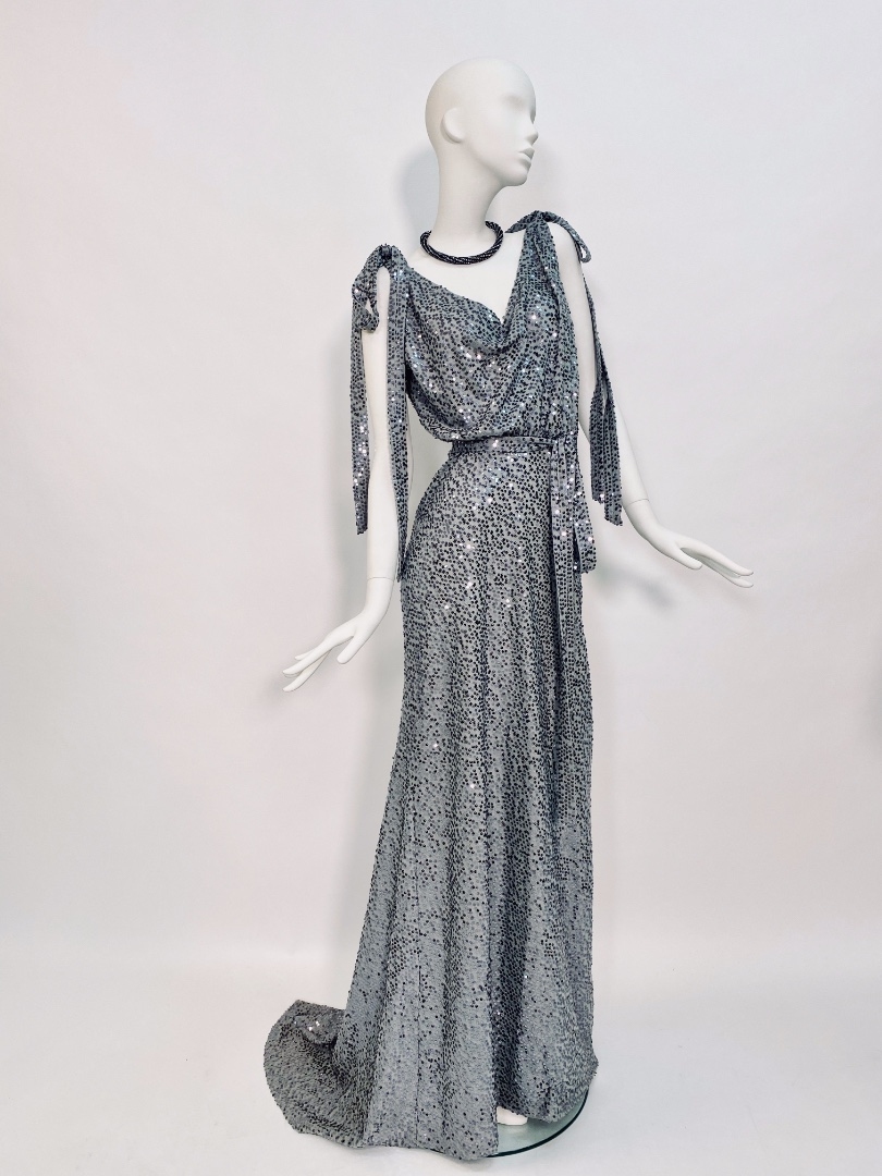 Бархатное платье в стиле тридцатых годов
