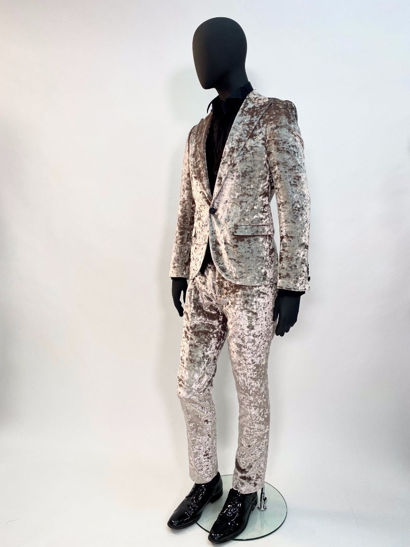 Бежево-серебристый мужской бархатный костюм 