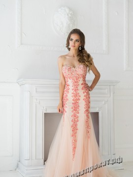 Платье персиковое в винтажном стиле