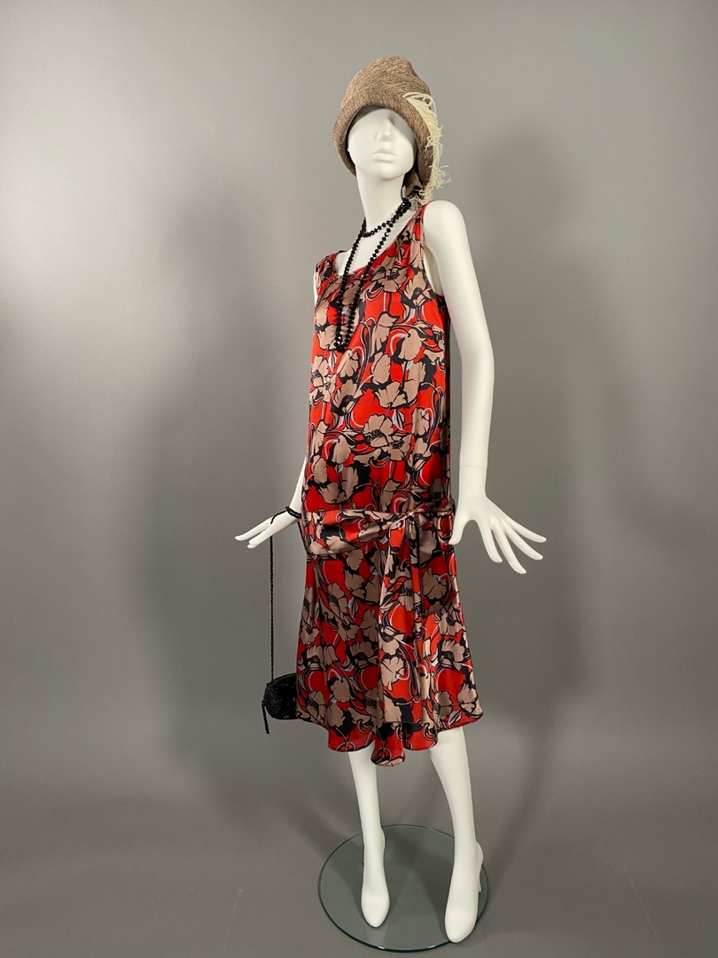 Шелковое платье в стиле двадцатых годов